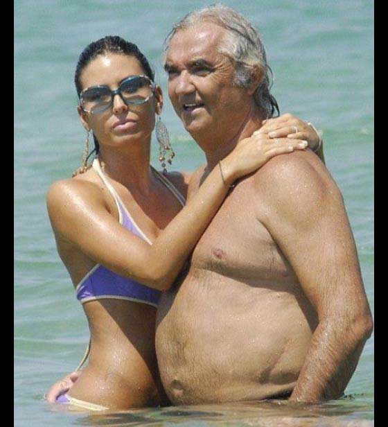 Amor ou interesse? Casais aparentemente diferentes