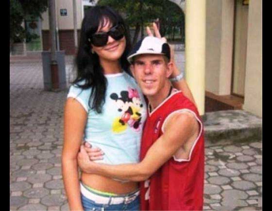 Amor ou interesse? Casais aparentemente diferentes