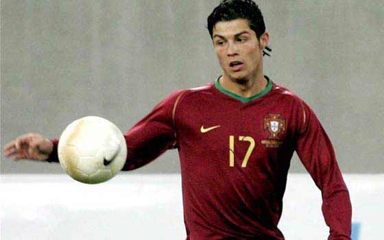 mais bonitos 8 TOP 11: Jogadores Mais Bonitos e Mais Feios da Copa 
2010