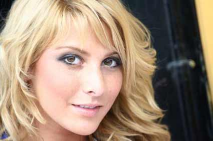 funa 13 Formula Una: Quem serÃ¡ a Modelo  Mais Bonita da Temporada?